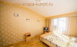 Гостиница Guesthouse Novosolov Анапа Двухместный номер с 2 отдельными кроватями-11